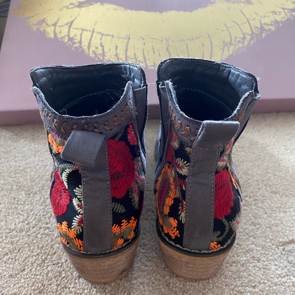 Grey booties with floral embroidery - Picture 4 of 5